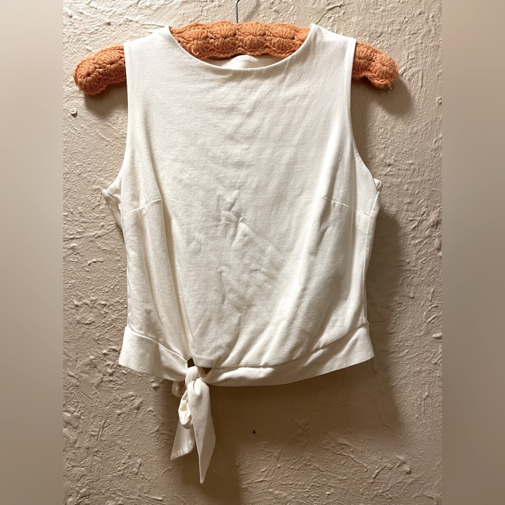 Cotton Sleeveless Off White with bowtie tie at waist